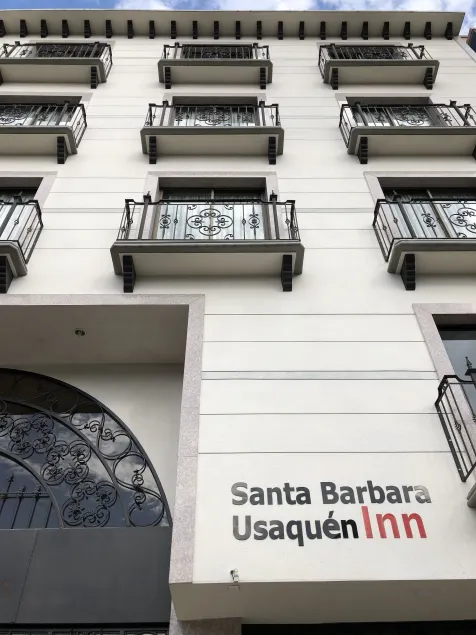 Hoteles Bogotá Inn Santa Bárbara Usaquén - Image 1