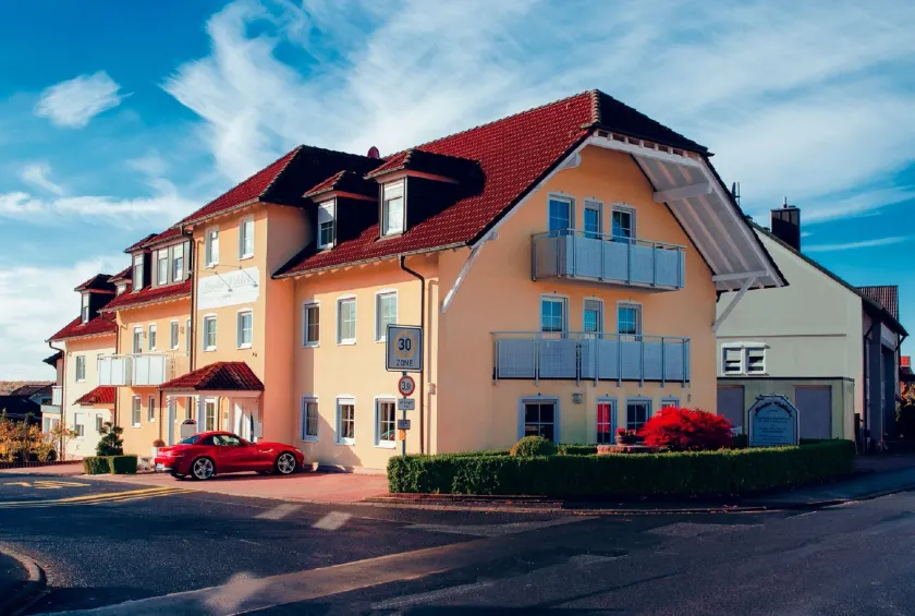 Hotel Waldeck Garni - Image 1