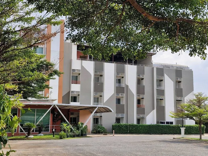 Tharakiree Place Hotel - Image 1