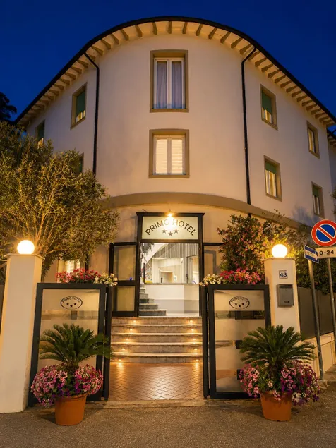 Primo Hotel - Image 1