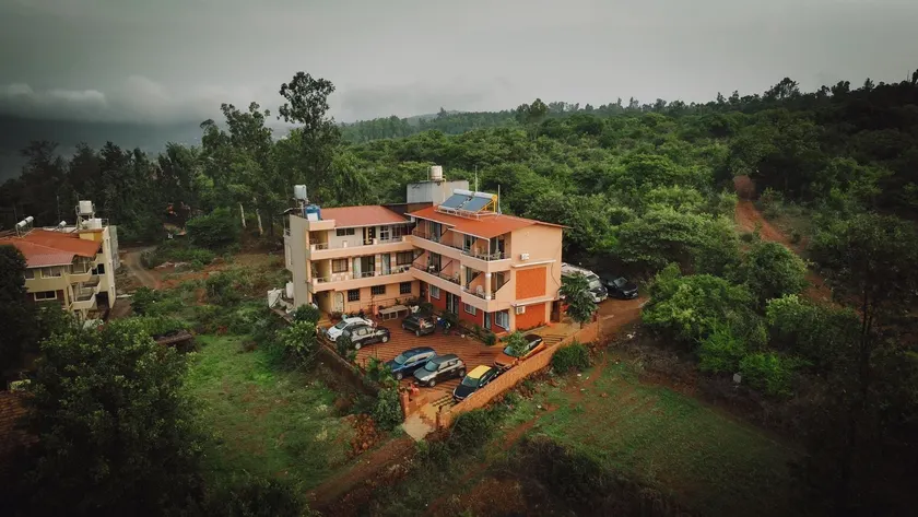 Hotel Mahabaleshwar Mount View - Image 1