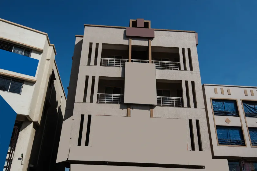 OYO 9989 Hotel Classic Executive - Image 1