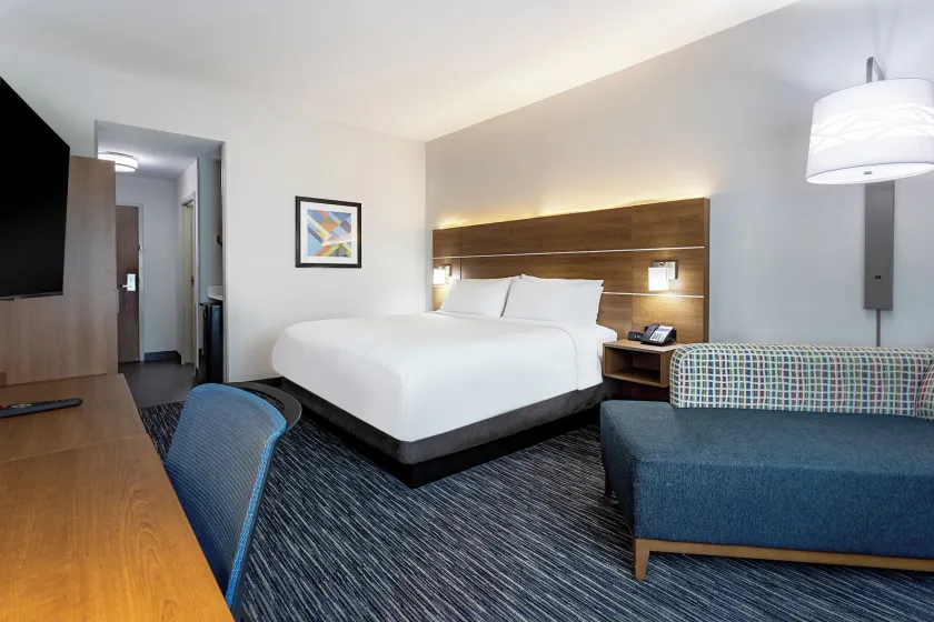 Holiday Inn Express & Suites - Miramar by IHG - Room