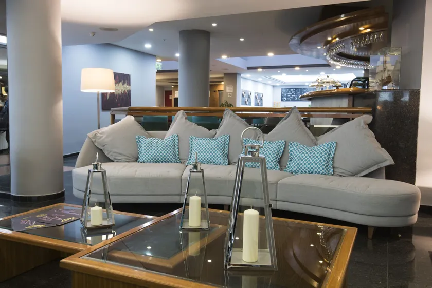 Holiday Inn Montevideo by IHG - Image 1