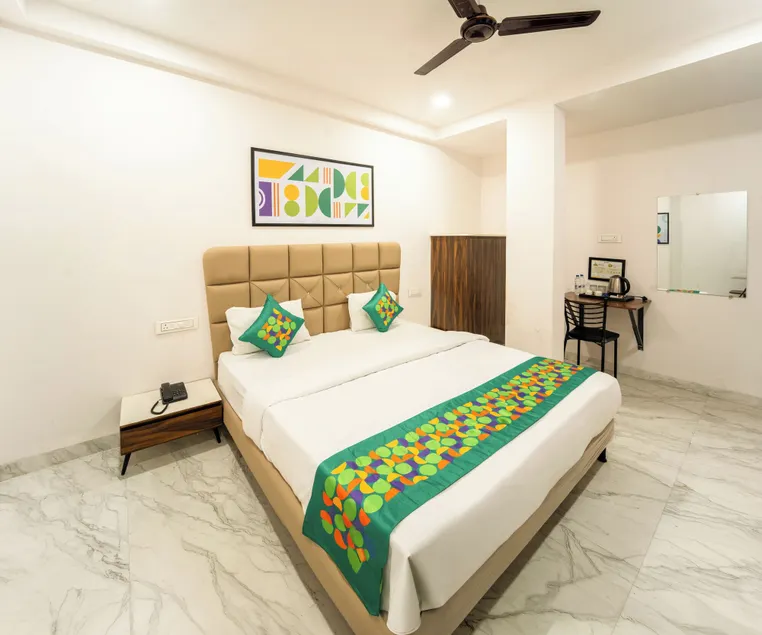 Treebo Shridhar Stay, 2 km from Indore Junction - Image 1