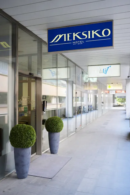 Hotel Meksiko - Image 1