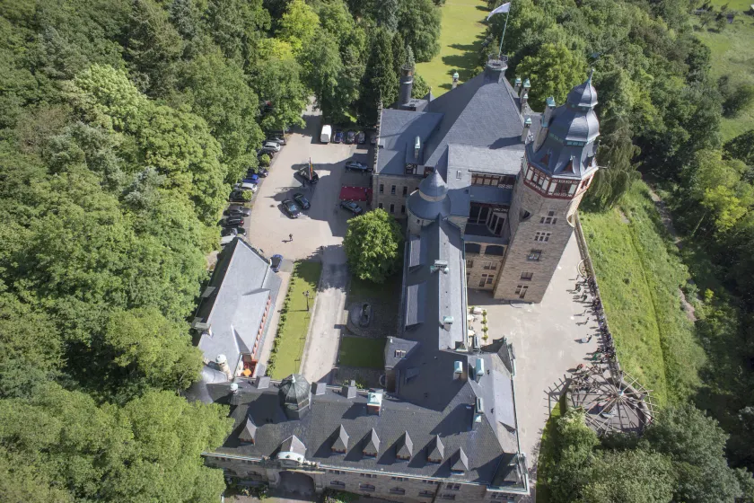 Schloss Hotel Wolfsbrunnen - Image 1