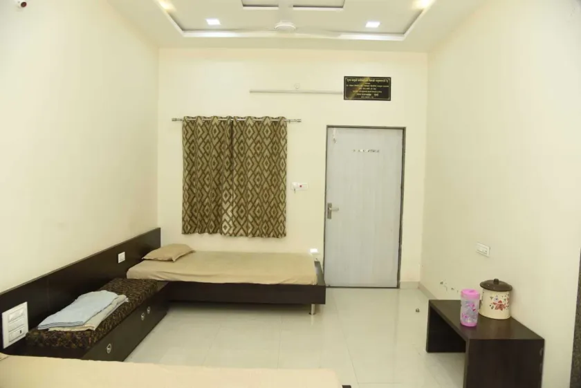 Paras Yatri Bhawan - Zimmer