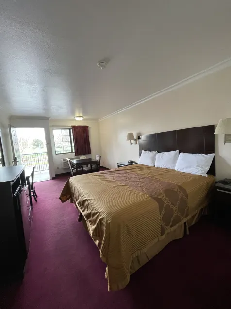 Chino Motel - Image 1
