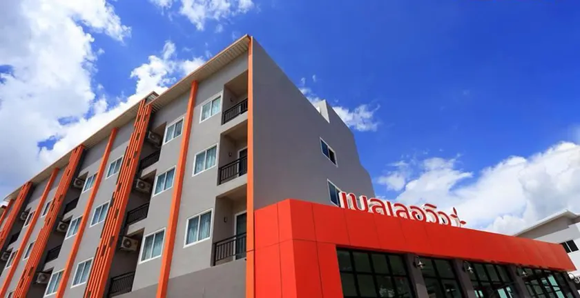 Belleville Hotel - Image 1