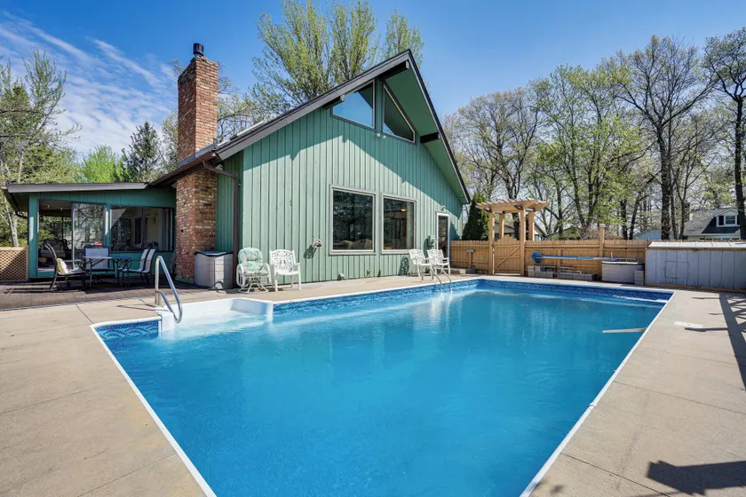 'love Lake Retreat w/ Hot Tub in New Richmond! - Image 1