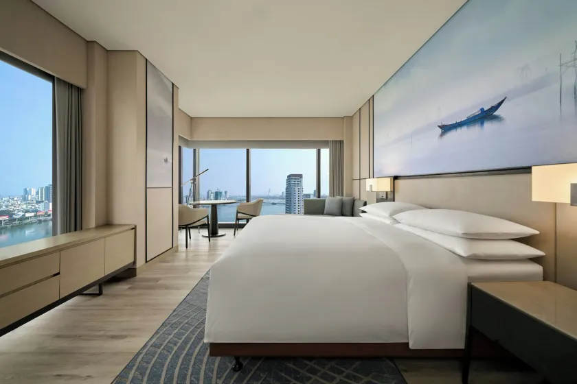 Courtyard by Marriott Danang Han River - Image 1