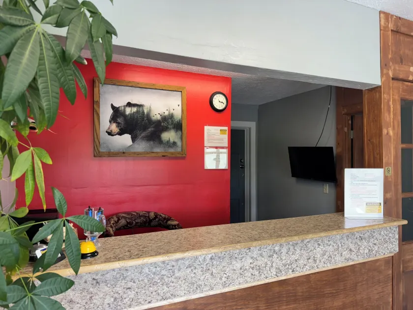 Economy Inn - Image 1
