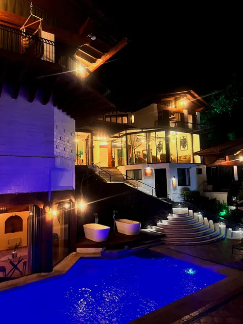 BOTANIQ HOTEL BOUTIQUE - Image 1