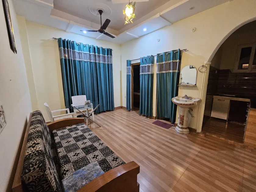 Jungle Corbett Castle - Image 1