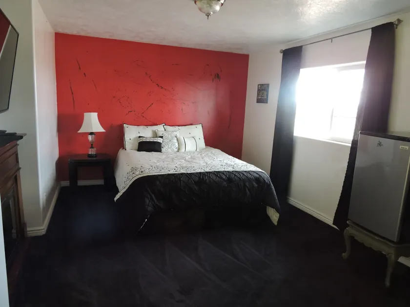 Lake Powell Manor - Image 1