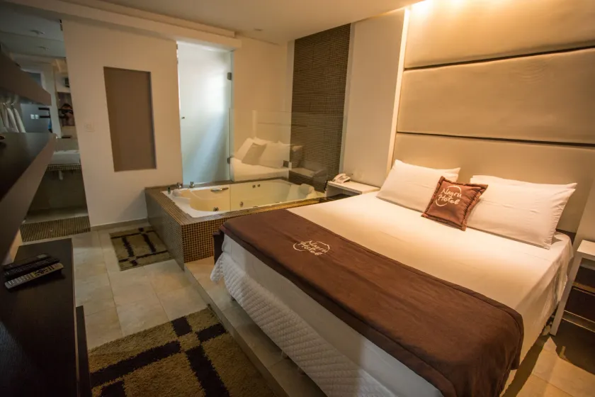 Nayru Hotel - Image 1
