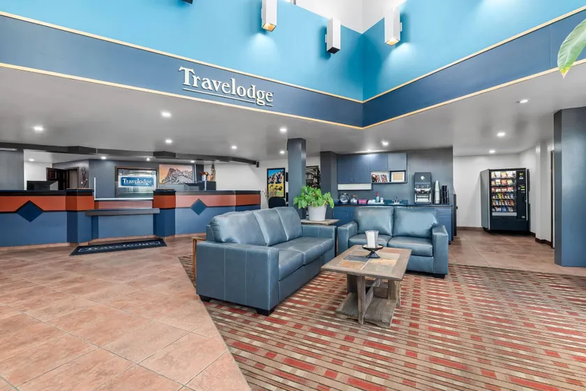 Travelodge by Wyndham Rapid City - Image 1