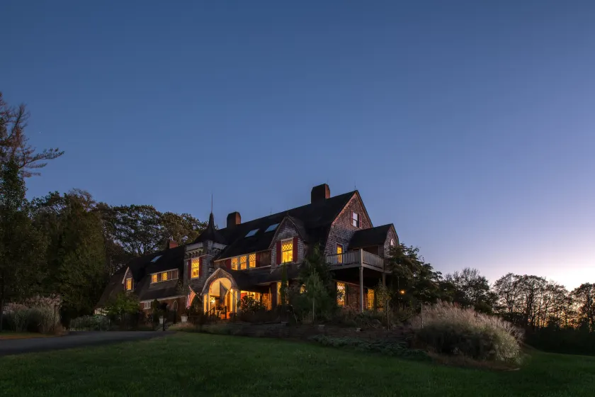 Inn at Lake Joseph - Image 1