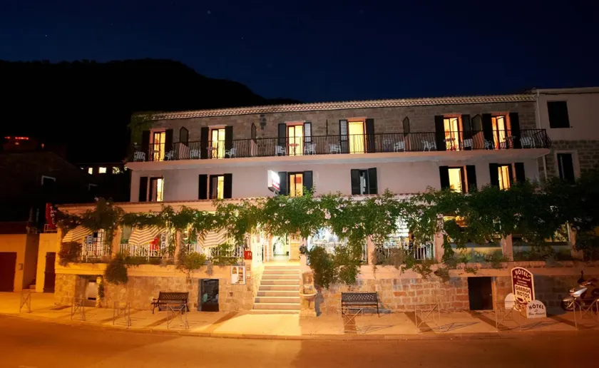 Hôtel Bon Accueil Porto Ota - Image 1