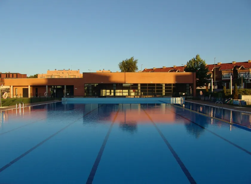 Apartamento Golf Rioja Alta - Image 1