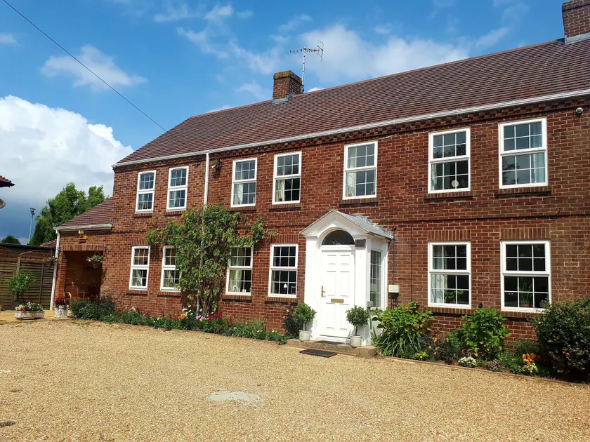 Berry House Bed & Breakfast - Image 1