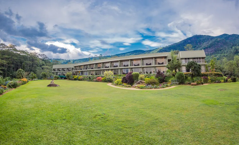 Hunas Falls Hotel - Image 1