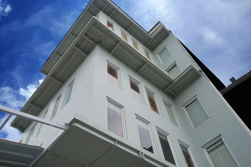 UROOMS Senayan - Image 1