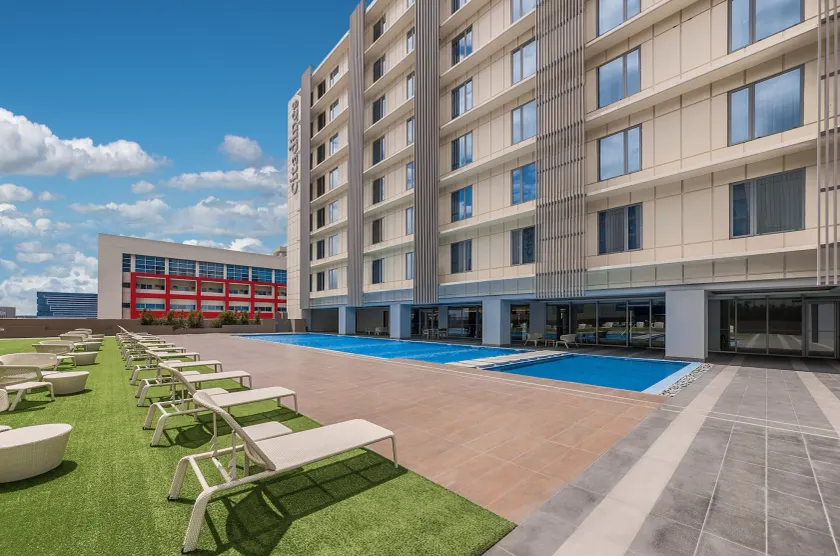 Citadines Bay City Manila - Image 1