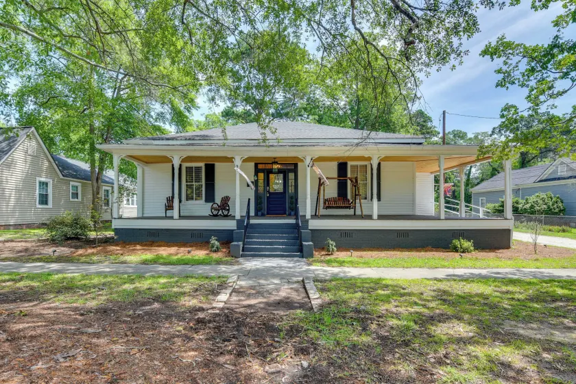 Walkable Gem in Historic Dtwn Cheraw! Group Ready - Image 1