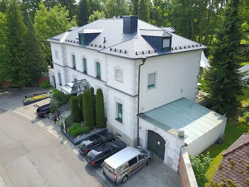 Hotel am Schloss - Image 1