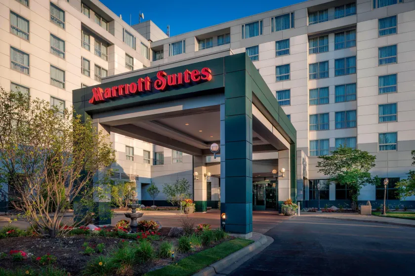 Chicago Marriott Suites Deerfield - Image 1