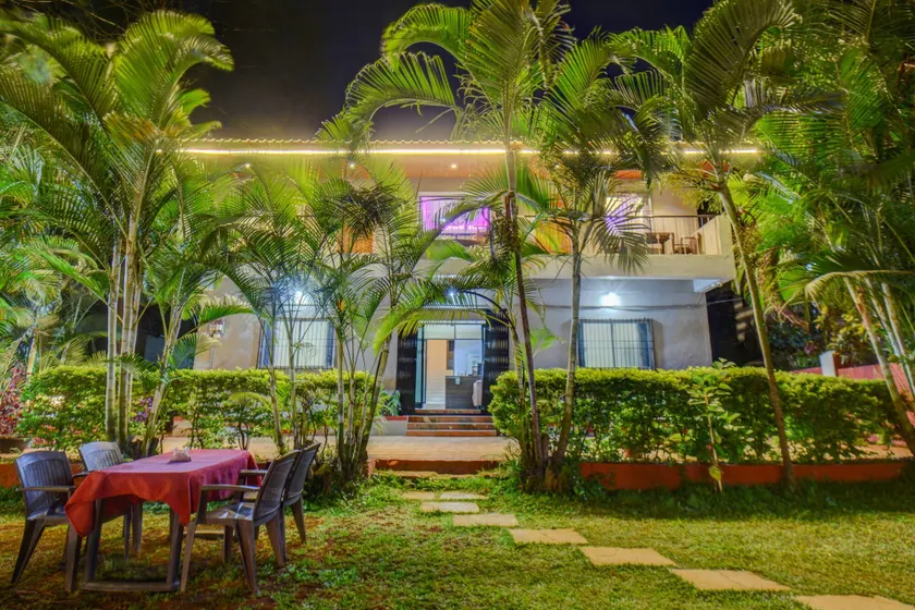 Hotel Silver Inn - Image 1