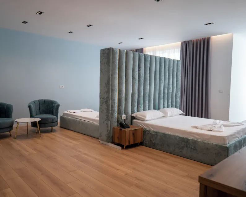 Leo Hotel - Image 1