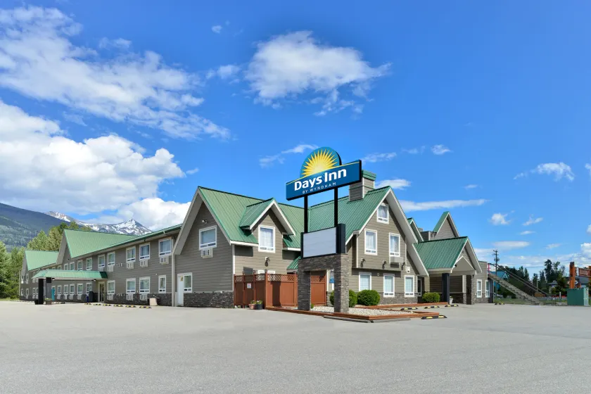 Days Inn by Wyndham Valemount - Image 1
