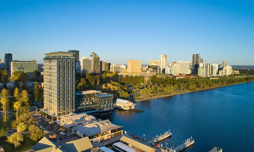 DoubleTree by Hilton Perth Waterfront - Image 1