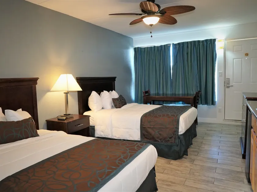 Sunset Beach Hotel - Image 1