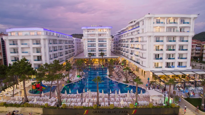 Grand Blue FAFA Resort & Spa - Image 1
