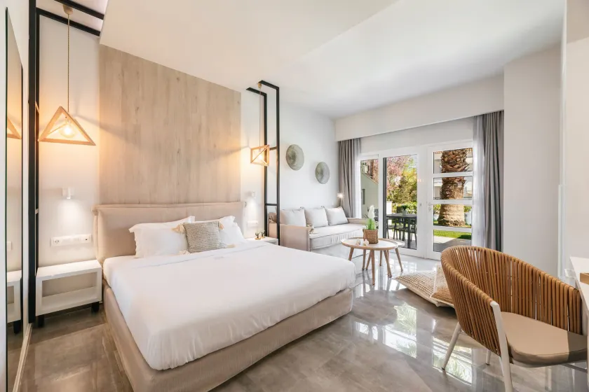 Minthi Boutique Apartments - Image 1
