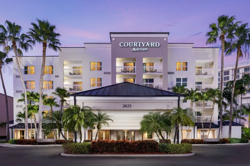 Courtyard by Marriott Miami Aventura Mall - Image 1
