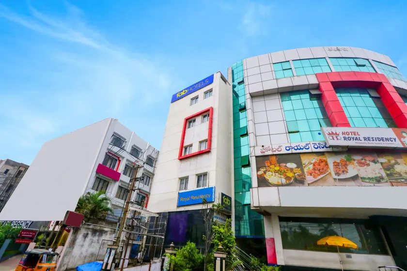 FabHotel Royal Residency II - Nr Lakdikapul Metro Station - Image 1