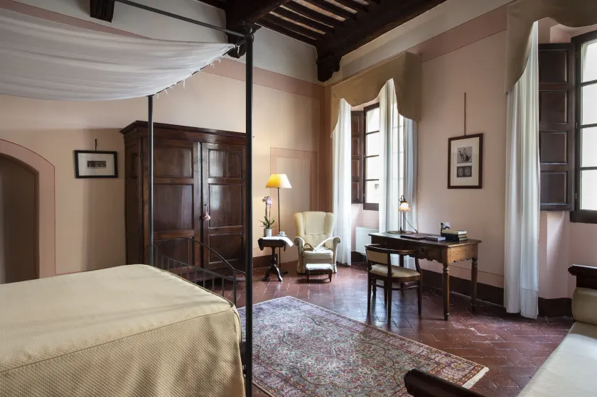 Boutique Historic Hotel L'Antico Pozzo in San Gimignano - Image 1