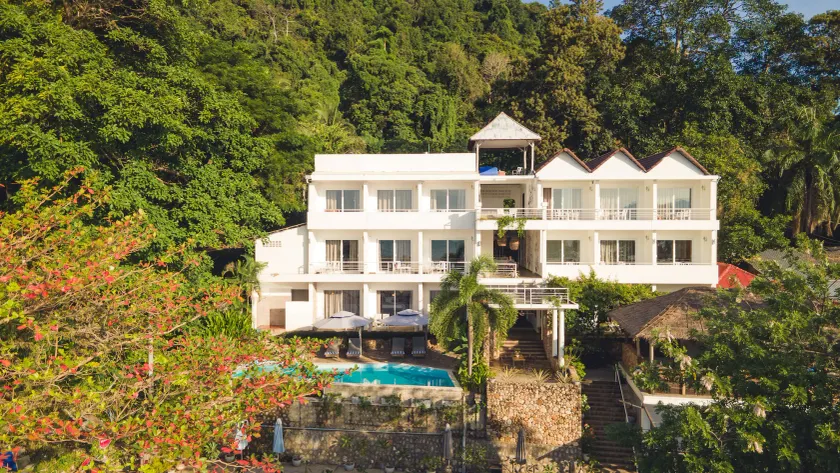 Saravoan-Kep Hotel - Image 1