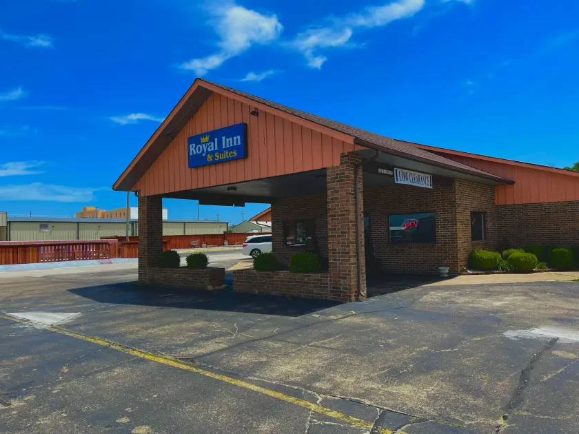Royal Inn & Suites - Image 1