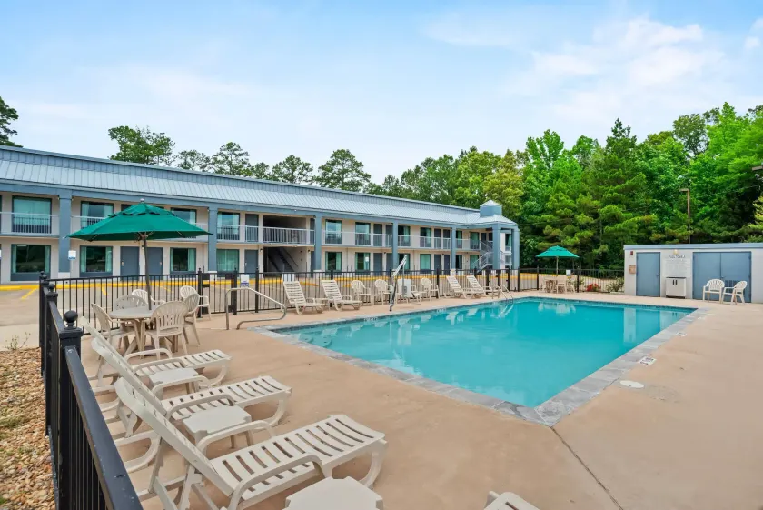 Quality Inn Louisville MS - Image 1