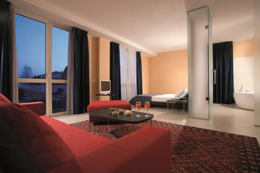 Rosso Frizzante - Image 1