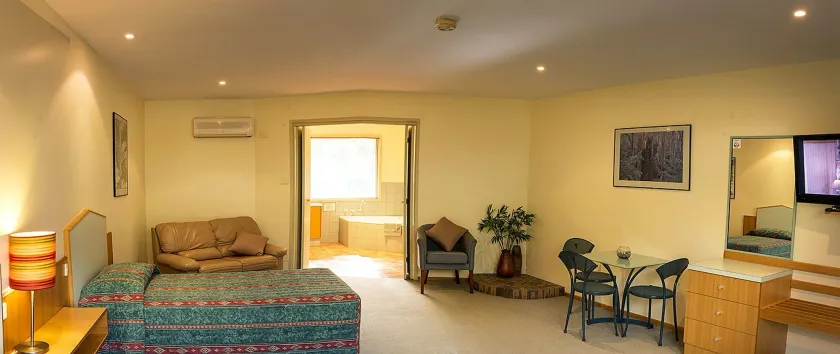 Pinnacle Holiday Lodge - Image 1