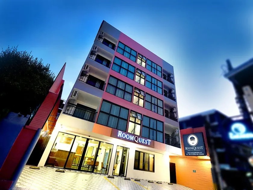 RoomQuest Sukhumvit36 BTS Thonglor - Image 1
