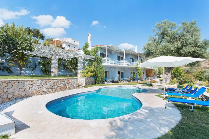 Sunny Place Porto Heli, Deluxe Rooms & Appartments - Image 1
