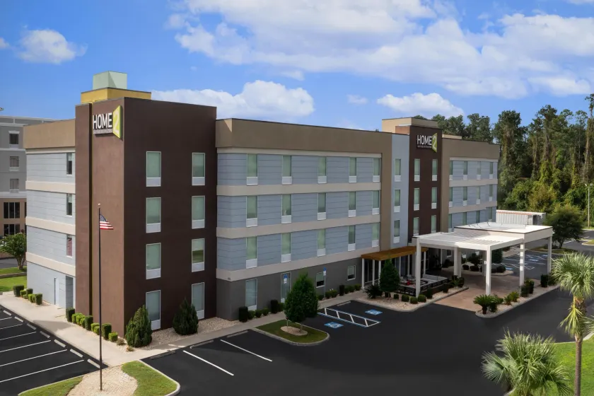 Home2 Suites by Hilton Lake City - Image 1